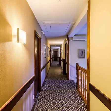 L'aragon 3* Carcasona