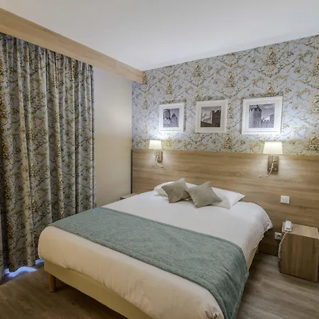 L'aragon A 50m De La Cite De Καρκασόν