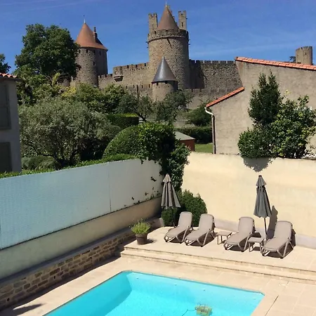 L'aragon فندق