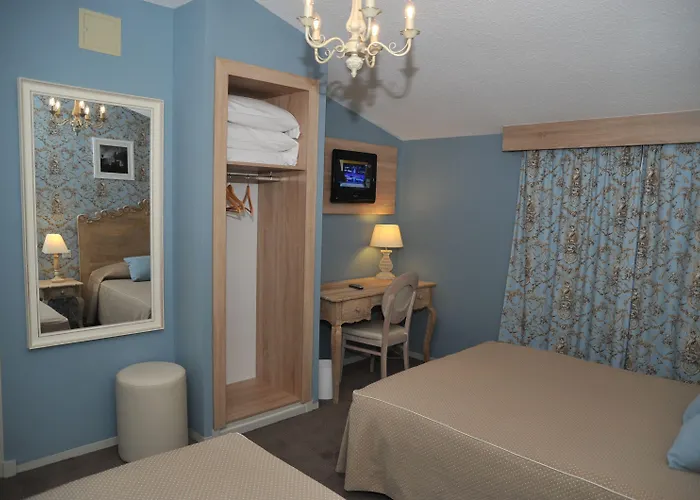 オテル アラゴン ホテル 3*