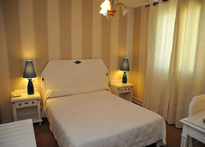 L'aragon A 50m De La Cite De Hotel 3*